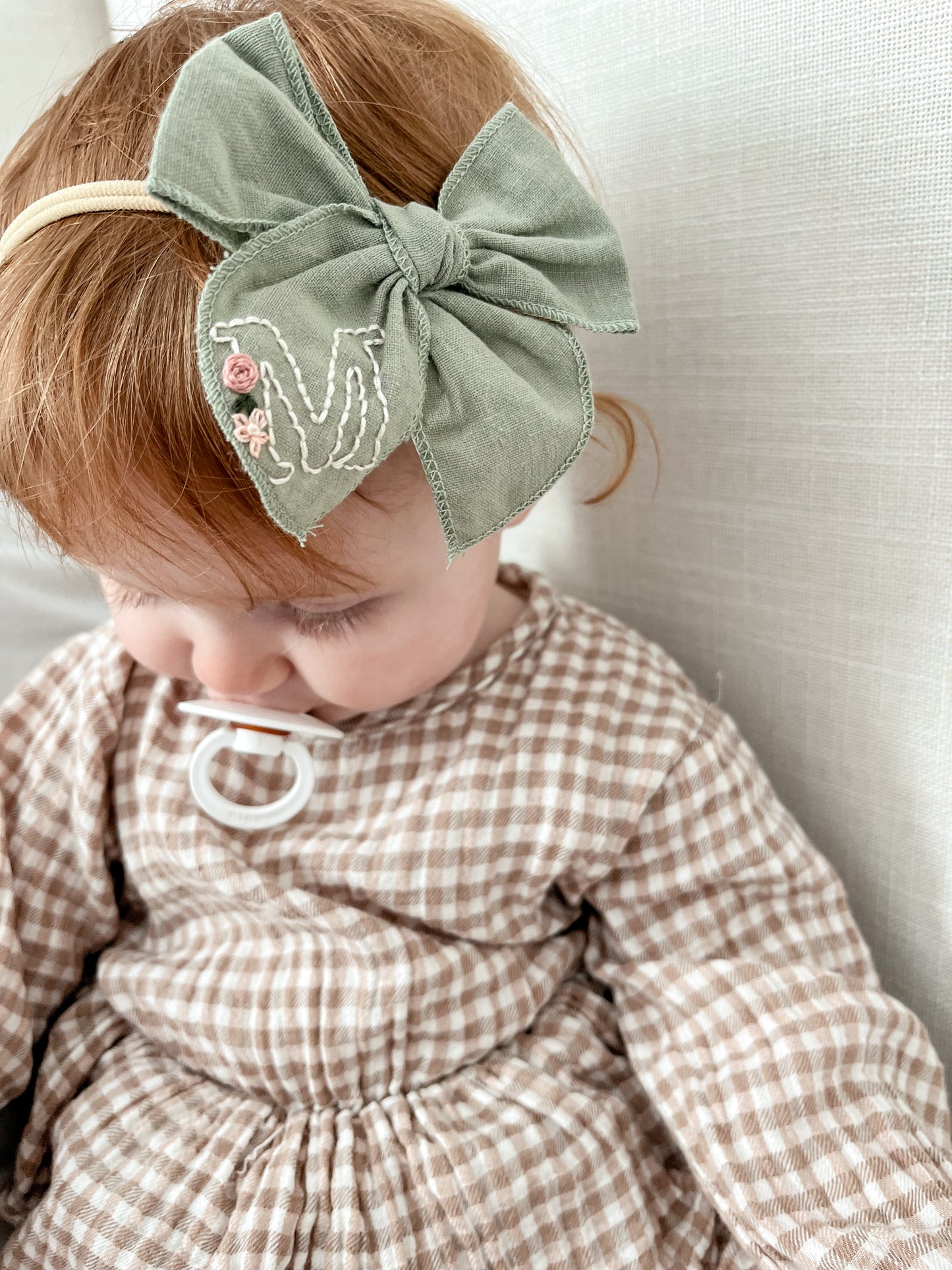 Personalized Linen Fable Bows on Nude Nylon